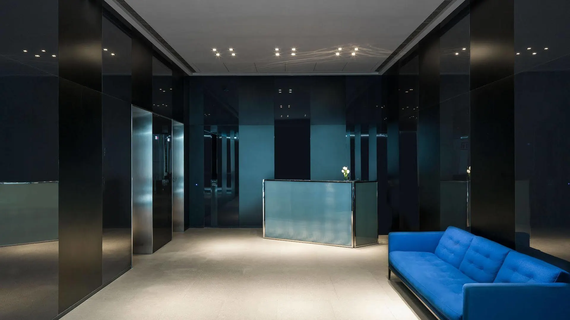 99 Bonham Hotell Hongkong 4*,